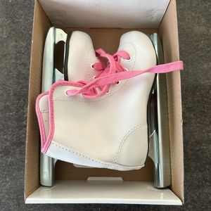Girls American rocket beginner ice skates